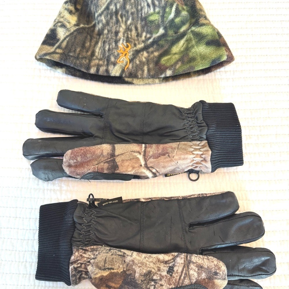 Browning Beanie and Realtree Gore-Tex Gloves Camo Hunting Set Mens Camouflage - Picture 2 of 4